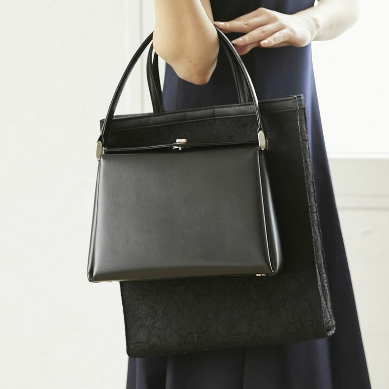 【ブラックフォーマルバッグ特集】安心して使えるフォーマル黒バッグの選び方・マナーも